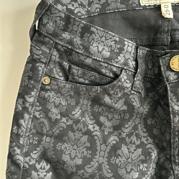 Current/ Elliot brocade jeans size 25 - Picture 3 of 4